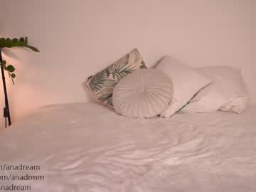 webcam girl dreamana live cam image #2807188