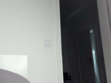webcam girl yournaughtymiss live cam image #3259782