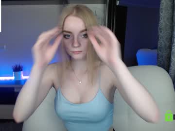 webcam girl adrykilly live cam image #1482075