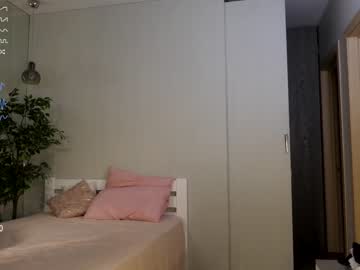 webcam girl ronny_ponny live cam image #7483356