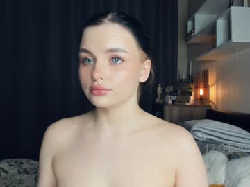 webcam girl cute_caprice live cam image #12365536