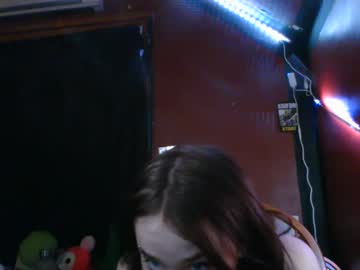webcam girl lillyriverss live cam image #10109325