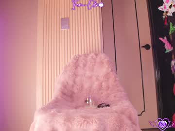 webcam girl iam_eli live cam image #12065467