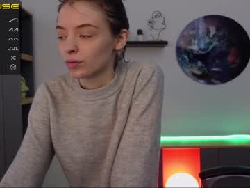 webcam girl agelina_summer live cam image #4935460