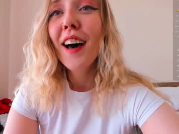 webcam girl loopcia live cam image #7973021