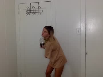 webcam girl littlemaryjane19 live cam image #2530765