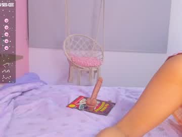 webcam girl little_effy18 live cam image #4293737