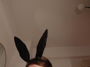 webcam girl funny_to_see_you_here live cam image #12607436