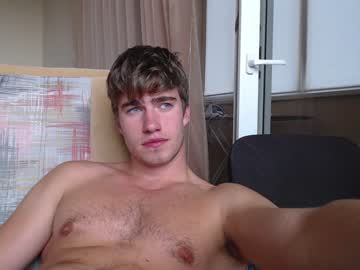 webcam man megamaxxxl live cam image #7101811