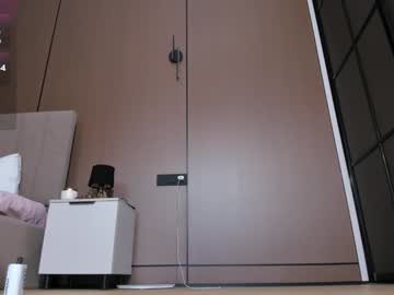 webcam girl hi_miki live cam image #12436089