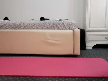 webcam girl carmela_fox live cam image #4985530