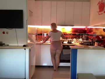 webcam girl kiradivine live cam image #7370873