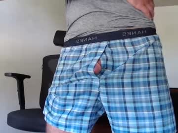 webcam man collegeself001 live cam image #2731545