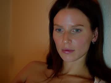 webcam girl ellaa91 live cam image #3859750
