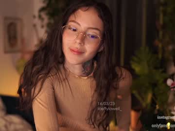 webcam girl effylowell_ live cam image #5314575