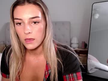 webcam girl parisbabyxox live cam image #10638406