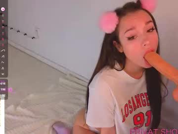 webcam girl kumamonchik live cam image #10874095