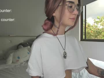 webcam girl lonelly_lolly98 live cam image #9431301