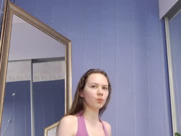 webcam girl kriskras__ live cam image #6395212