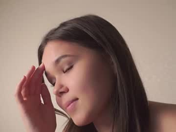 webcam girl helenmoors live cam image #5320158