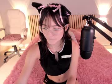 webcam girl little_effy18 live cam image #6351495