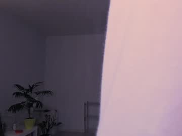 webcam girl lauratanguy live cam image #10767255