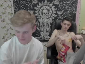 webcam man logancorvus live cam image #2369138