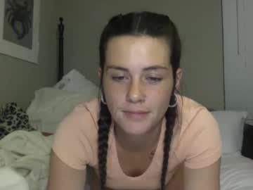 webcam girl katieelynn live cam image #11592930