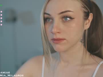 webcam girl mia_milagros live cam image #5352646