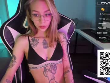 webcam girl moonless_ live cam image #43275