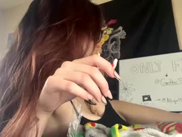 webcam girl itssummerxo live cam image #8130153