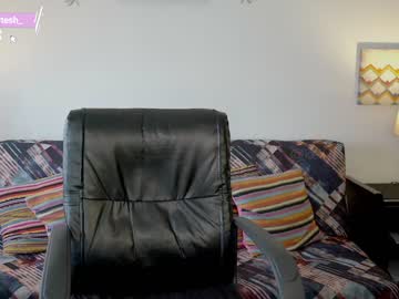 webcam girl kellytesh live cam image #4558543