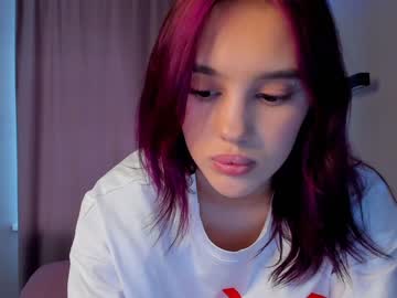 webcam girl angella_kleee live cam image #7855963