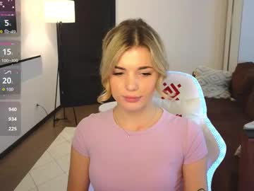 webcam girl adrianawow1 live cam image #12120299