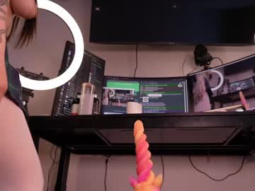 webcam girl lau__1 live cam image #10109750