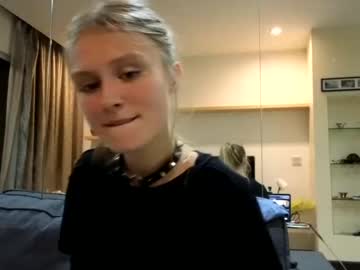 webcam couple ellie_mcqueen live cam image #7152348