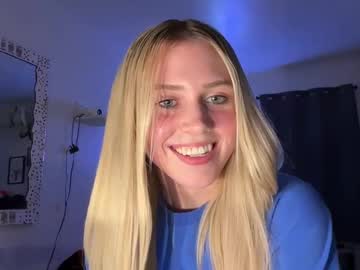 webcam girl kayclaire live cam image #11567658