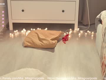 webcam girl mia_milagros live cam image #3804679