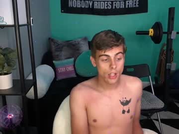 webcam man crashmonroe live cam image #3335859