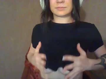 webcam girl heidiknight555 live cam image #4695326
