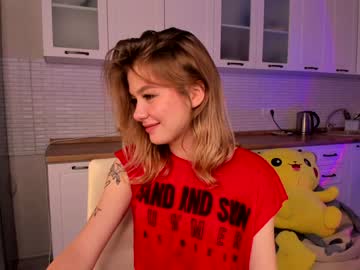 webcam girl cassy_meow live cam image #3135931