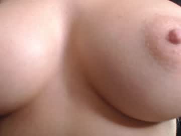 webcam girl motorboat_me live cam image #5261687