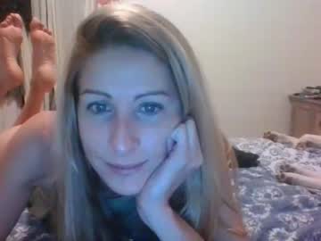 webcam girl riley_waters live cam image #2170544
