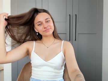 webcam girl eleonora_linn live cam image #2834906