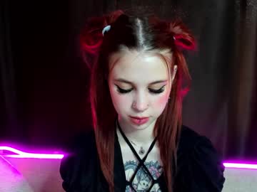 webcam girl maaarynip live cam image #2562816