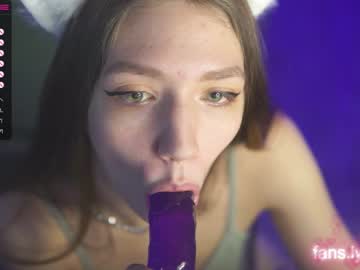 webcam girl angels_kiss live cam image #4433143