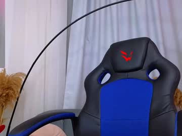 webcam girl loretta__roze live cam image #10069897