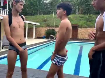 webcam man frat_house live cam image #1705766