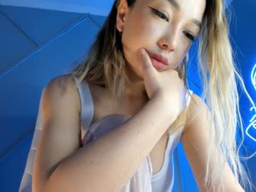 webcam girl kisimoto_key live cam image #4131918