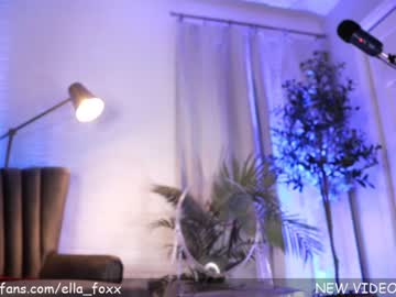 webcam girl ella_foxx live cam image #2417417